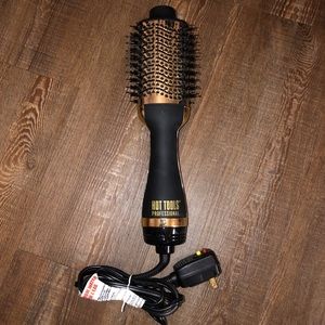Hot Tools Professional Black and Gold Round Hot Brush